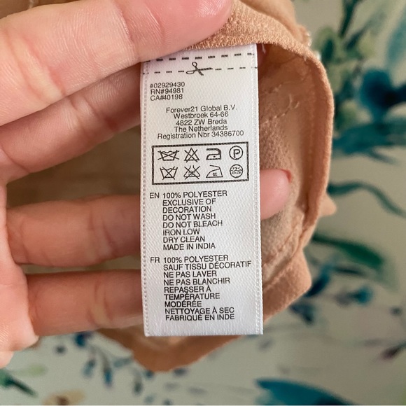 ✨SOLD✨ soft pink beaded top - Picture 3 of 6